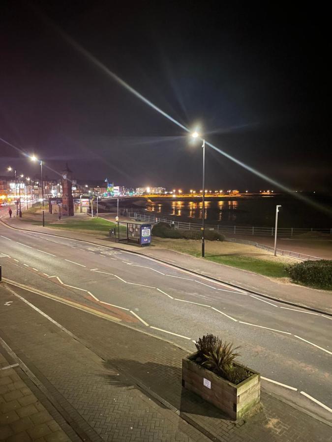 The Croston Balcony Apartment- Morecambe Central Promenade, Beach Front And Sea Views Exterior photo